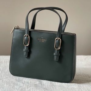 Kate Spade connie small triple gusset NWOT condition